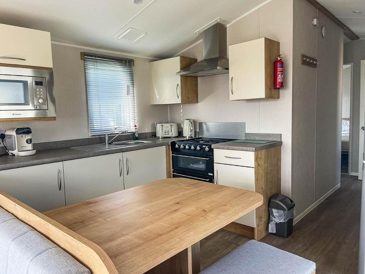 Hotel Lovely 8 Berth Caravan For Hire At Barmston Beach Holiday Park Ref 62002O Lund Zewnętrze zdjęcie